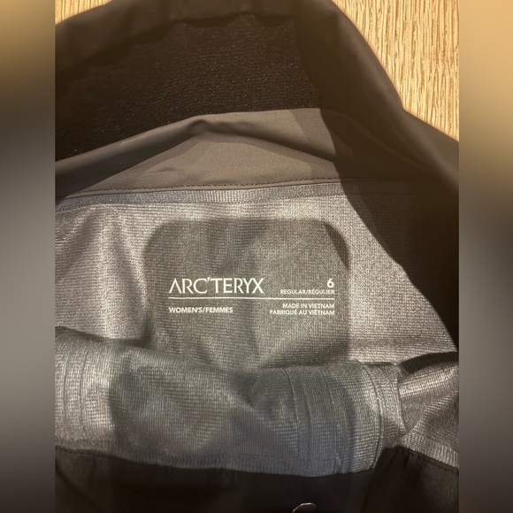 Arcteryx Sentinel Pant size 6 - Picture 4 of 4